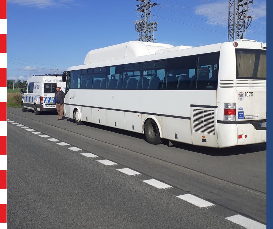 Autobus na Moravě jel bez technické i bez karty řidiče insid